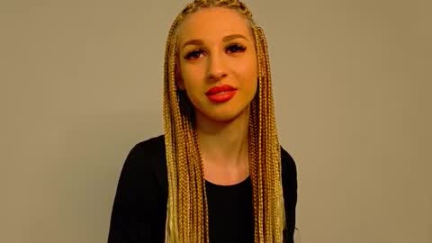 Snapshot of sia_a chatting on 12-14-25, 12:43 Anastasia online show from 12-14-25, 12:43