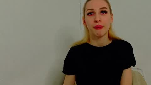 Snapshot of sia_a chatting on 01-13-26, 06:18 Anastasia online show from 01-13-26, 06:18