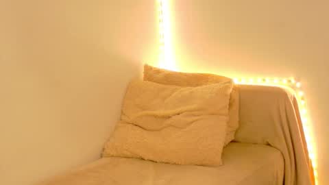 Snapshot of sia_a chatting on 03-02-26, 06:47 Anastasia online show from 03-02-26, 06:47