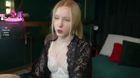 Sia online show from 04-20-26, 05:48