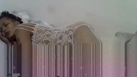 Snapshot of sianrazia_ chatting on 12-18-25, 12:17 Sianrazia online show from 12-18-25, 12:17