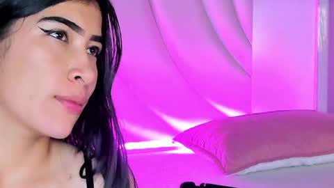 Siara and Zoe tattoo online show from 05-16-26, 12:18