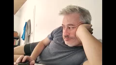 Snapshot of sibemolx chatting on 10-07-25, 02:03 sibemolx online show from 10-07-25, 02:03