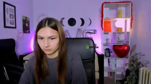 Snapshot of sicilia_shine chatting on 02-06-26, 07:12 silicia online show from 02-06-26, 07:12