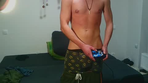 Snapshot of sicon_69 chatting on 12-28-24, 07:22 Devil online show from 12-28-24, 07:22