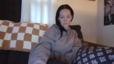 Mrs. St. Patrickk online show from 11-09-25, 04:38