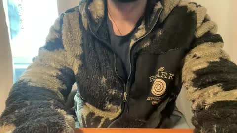 sie273 online show from 12-18-24, 03:33