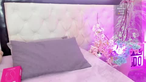 Snapshot of siena_fox chatting on 04-04-26, 07:11 Siena online show from 04-04-26, 07:11