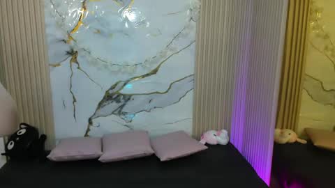 Siena online show from 04-19-26, 06:10