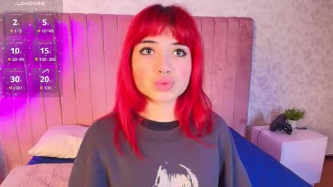 Snapshot of sienna_desiree chatting on 12-22-25, 12:57 Sienna Desieree online show from 12-22-25, 12:57