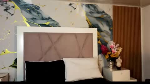 Sienna Desieree online show from 04-15-26, 07:58