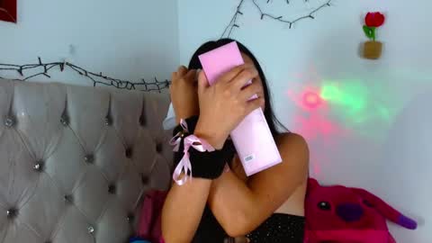 Amber online show from 01-06-26, 01:15