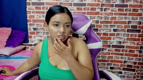 sienna_lux01 online show from 04-18-26, 02:37