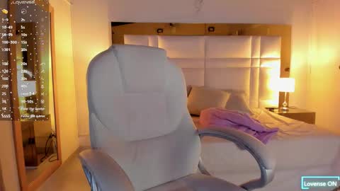 Sienna  online show from 01-14-26, 11:27