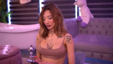 Sienna online show from 09-21-25, 07:32