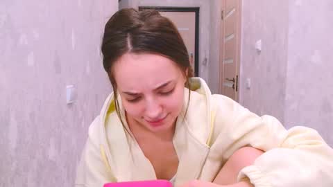 Sienna Mia online show from 05-15-26, 03:30