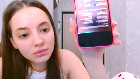 Sienna Mia online show from 05-16-26, 06:28