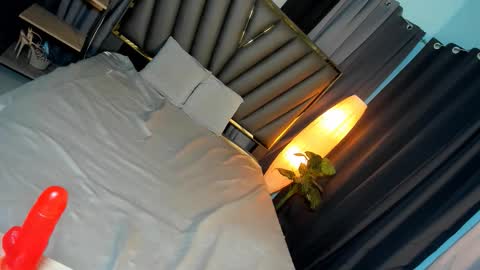 Belle online show from 09-24-25, 10:51