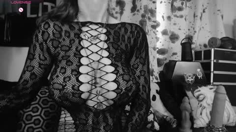 Allmylinkssilentmary666 online show from 11-25-25, 04:29