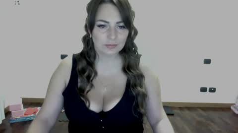 Snapshot of silk_and_dreams_24 chatting on 07-29-26, 03:43 Cindy online show from 07-29-26, 03:43