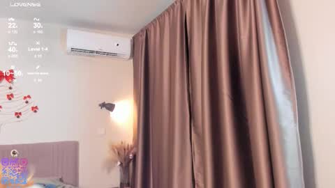 Call me Mia online show from 12-21-25, 05:25