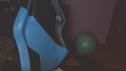 Snapshot of silksinner_ chatting on 05-04-26, 05:20 Erica online show from 05-04-26, 05:20