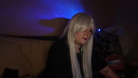 Snapshot of silkyscent chatting on 09-16-25, 03:35 silkyscent online show from 09-16-25, 03:35