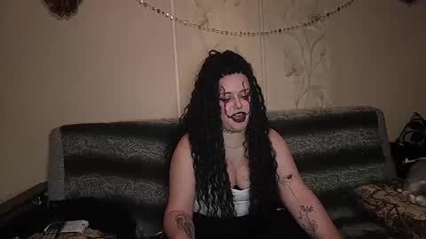 Snapshot of silkyscent chatting on 10-24-25, 06:59 silkyscent online show from 10-24-25, 06:59