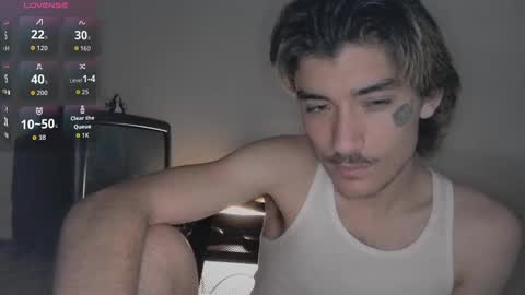 Snapshot of silly_cybin chatting on 10-04-25, 01:09 cybin online show from 10-04-25, 01:09