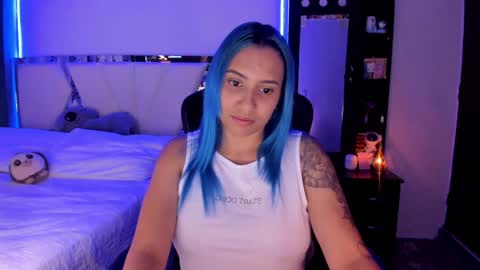 Snapshot of silver_jinx chatting on 02-01-25, 01:23 powder online show from 02-01-25, 01:23