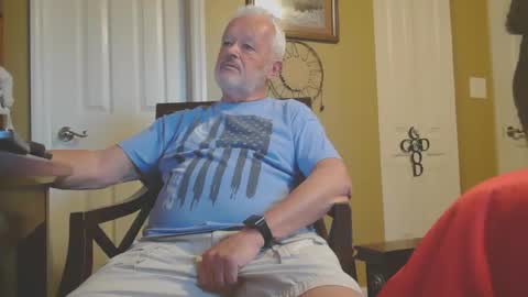 Snapshot of silverdaddy_1955 chatting on 04-27-26, 12:25 Daddy Bear online show from 04-27-26, 12:25