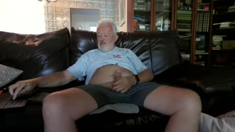 Snapshot of silverdaddy_1955 chatting on 05-21-26, 11:50 Daddy Bear online show from 05-21-26, 11:50