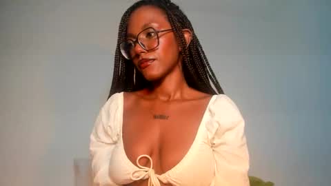 Snapshot of silverosequeen chatting on 05-10-26, 09:03 silverosequeen online show from 05-10-26, 09:03