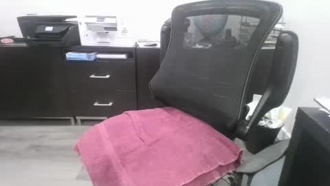 Snapshot of silvertick70 chatting on 01-19-25, 04:54 silvertick70 online show from 01-19-25, 04:54