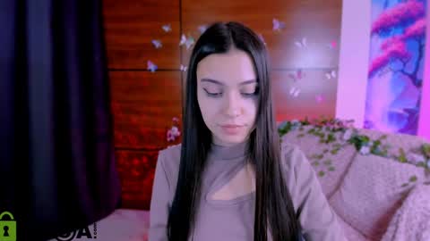 Snapshot of silvia_queen1 chatting on 12-20-24, 03:25 Silvia nude in pvt online show from 12-20-24, 03:25