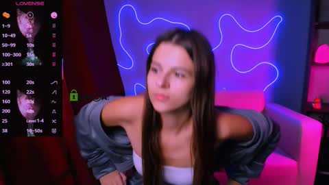 Snapshot of silvia_queen1 chatting on 10-05-25, 10:40 Silvia nude in pvt online show from 10-05-25, 10:40