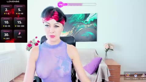 Silvia Wallec online show from 10-30-25, 06:48