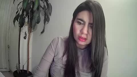 Snapshot of silviecollins chatting on 12-11-24, 11:43 Silvie online show from 12-11-24, 11:43