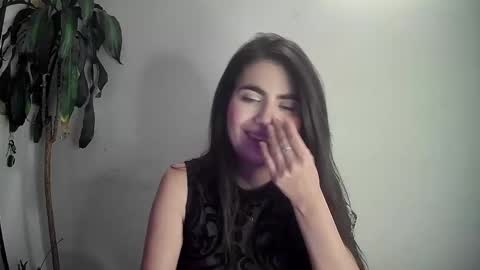 Snapshot of silviecollins chatting on 01-07-25, 12:45 Silvie online show from 01-07-25, 12:45
