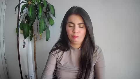 Snapshot of silviecollins chatting on 01-07-25, 08:31 Silvie online show from 01-07-25, 08:31