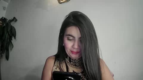 Snapshot of silviecollins chatting on 02-16-25, 10:54 Silvie online show from 02-16-25, 10:54