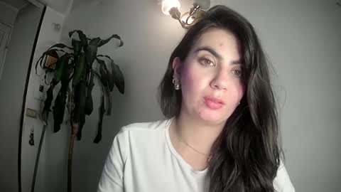 Snapshot of silviecollins chatting on 03-05-25, 12:16 Silvie online show from 03-05-25, 12:16