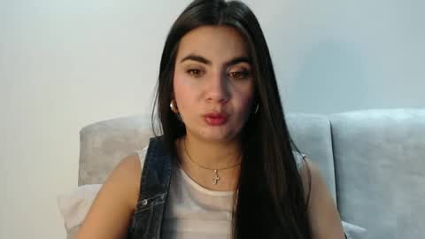 Snapshot of silviecollins chatting on 09-20-25, 12:22 Silvie online show from 09-20-25, 12:22