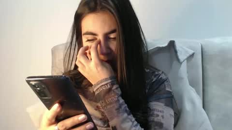 Snapshot of silviecollins chatting on 10-05-25, 12:42 Silvie online show from 10-05-25, 12:42