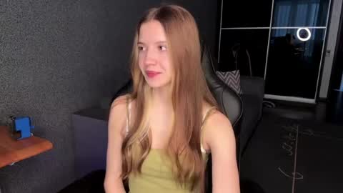 simikiss online show from 05-18-26, 09:37