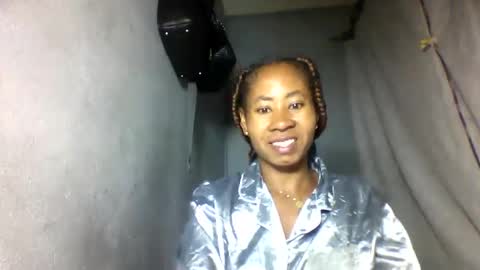 Snapshot of simirna98 chatting on 06-04-26, 11:33 simirna98 online show from 06-04-26, 11:33