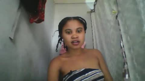 Snapshot of simirna98 chatting on 06-06-26, 07:46 simirna98 online show from 06-06-26, 07:46