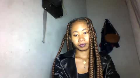 Snapshot of simirna98 chatting on 06-07-26, 07:56 simirna98 online show from 06-07-26, 07:56