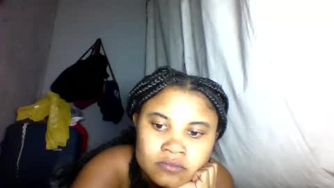Snapshot of simirna98 chatting on 06-09-26, 09:37 simirna98 online show from 06-09-26, 09:37