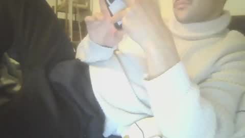 Snapshot of simml98 chatting on 12-16-24, 10:03 Sam online show from 12-16-24, 10:03